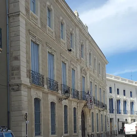 Le Carnot, Wi-fi Netflix Gratuit Et Elegance Au Coeur De